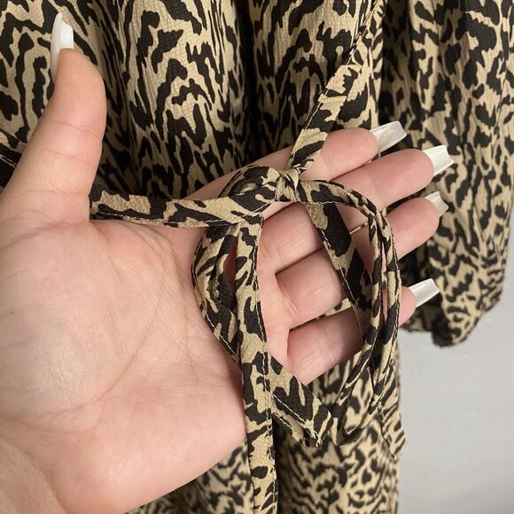 Pieces Tall Wrap Mini Dress in Leopard Print, 16, 130545719 - Picture 4 of 9
